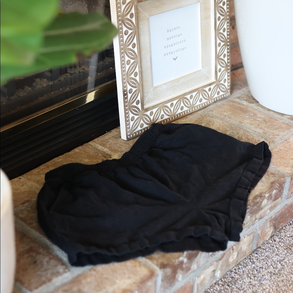 Forever 21, Size M, Black Shorts
